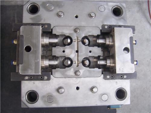 科翔模具告訴您，如何提高模具零配件加工質量？